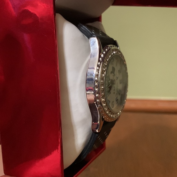 SNOWMAN ⛄️ WATCH 🆕 HAS A RUBBER STYLE BAND - Picture 5 of 6